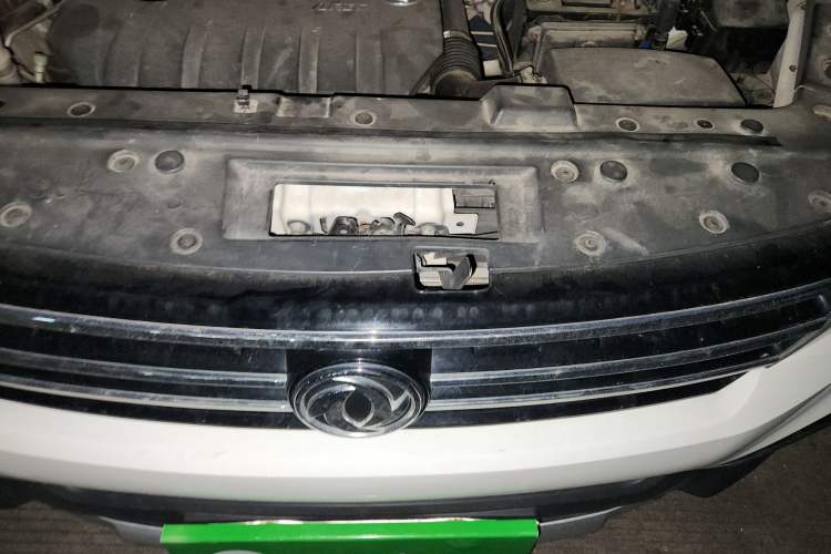 Used FORTHING Joyear X5 2017 Jingxiang Series 1.5T Manual Luxury Model Engine Bay