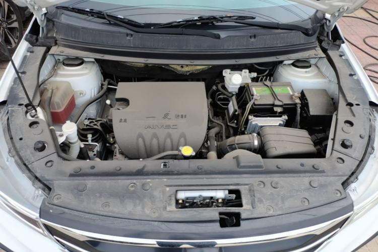 Used FORTHING Joyear X5 2017 Enjoy Series 1.6L CVT Luxury Model Engine Bay