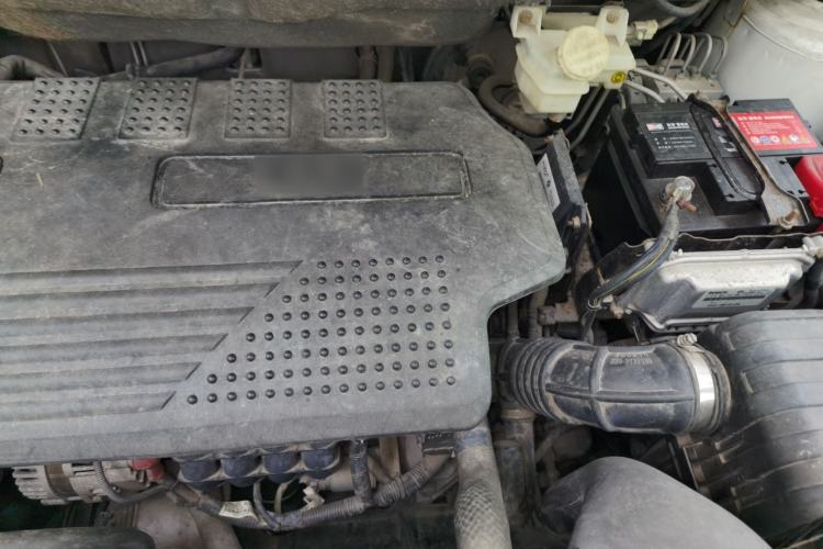 Used FORTHING Joyear X5 2017 1.6L CVT Luxury Model Engine Bay