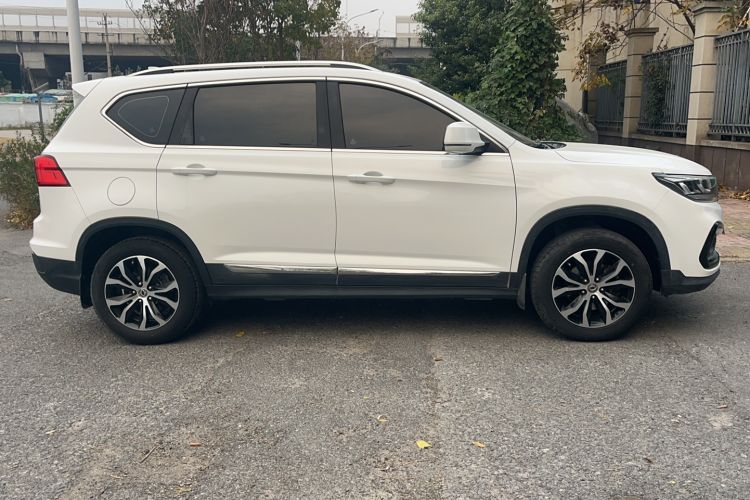 Used FORTHING Joyear X5 2017 1.6L CVT Luxury Model Exterior 3