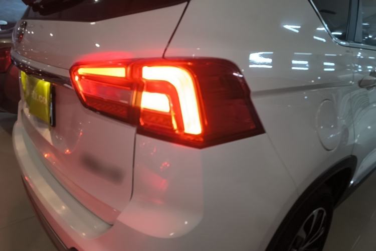 Used FORTHING Joyear X5 2017 1.6L Manual Luxury Model Exterior 3