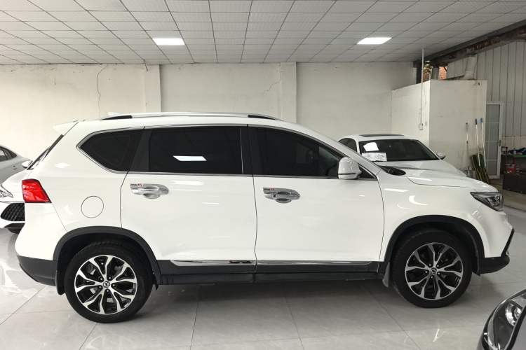 Used FORTHING Joyear X5 2017 Jingxiang Series 1.5T CVT Luxury Model Exterior 3