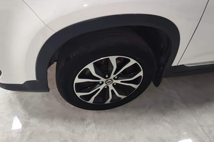 Used FORTHING Joyear X5 2017 1.6L CVT Luxury Model Exterior 4