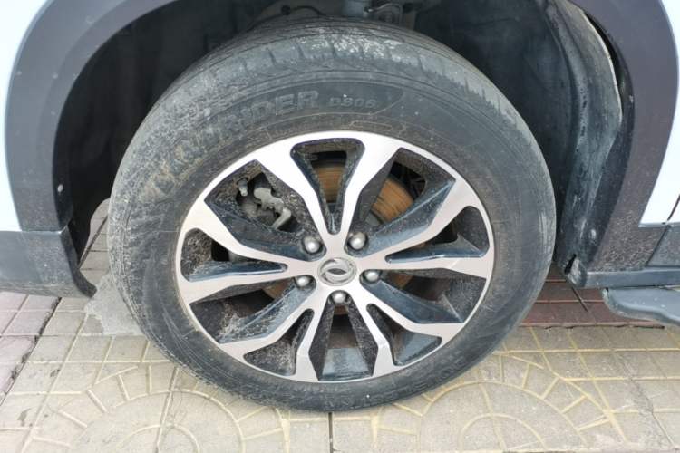 Used FORTHING Joyear X5 2017 Enjoy Series 1.6L CVT Luxury Model Exterior 4