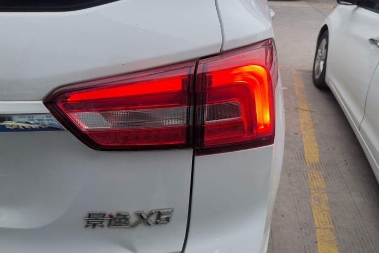 Used FORTHING Joyear X5 2017 Jingxiang Series 1.5T CVT Luxury Model Exterior 6