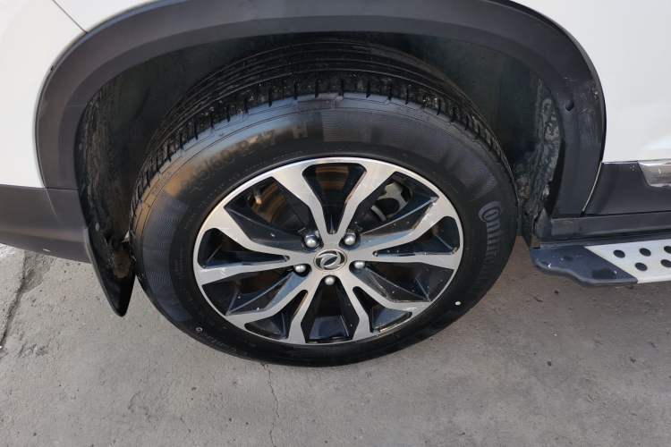 Used FORTHING Joyear X5 2017 Enjoy Series 1.6L CVT Luxury Model Exterior 8