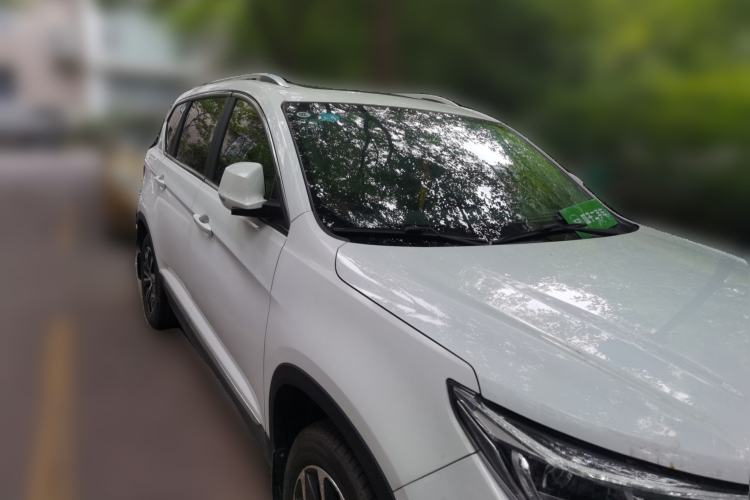 Used FORTHING Joyear X5 2017 1.6L CVT Luxury Model Front Right 45 Deg