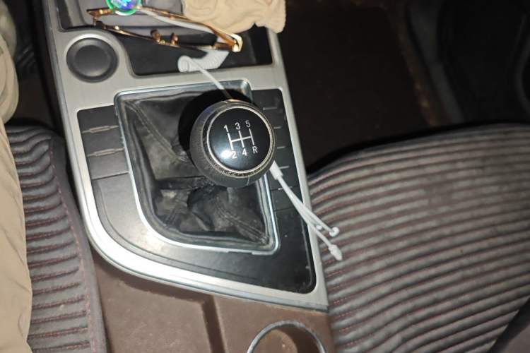 Used FORTHING Joyear X5 2017 1.6L Manual Luxury Model Gear Lever