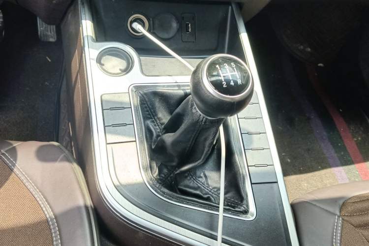 Used FORTHING Joyear X5 2017 1.6L Manual Luxury Model Gear Lever