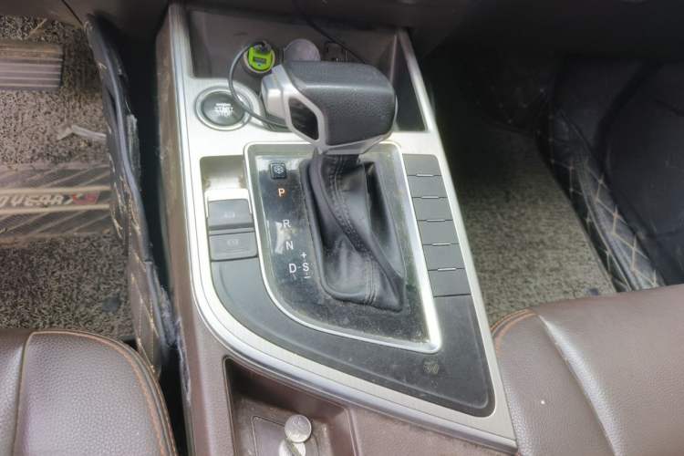 Used FORTHING Joyear X5 2017 Jingxiang Series 1.5T CVT Luxury Model Gear Lever