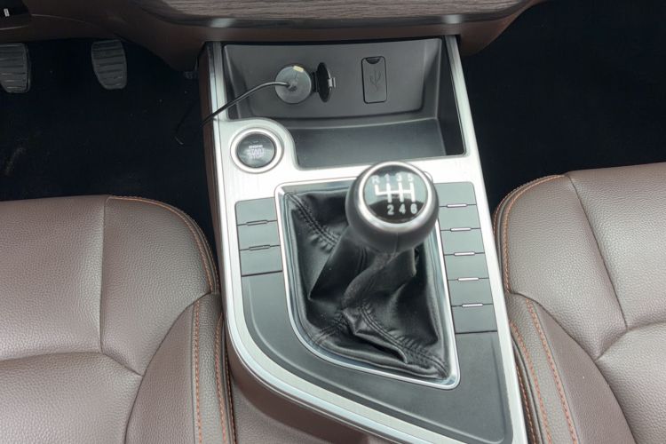 Used FORTHING Joyear X5 2017 Jingxiang Series 1.5T Manual Luxury Model Gear Lever