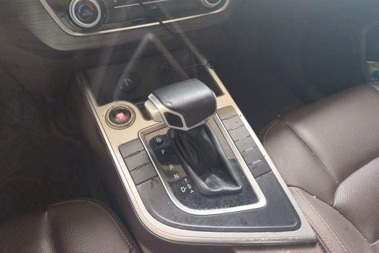 Used FORTHING Joyear X5 2017 1.6L CVT Luxury Model Gear Lever