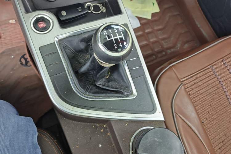 Used FORTHING Joyear X5 2017 Jingxiang Series 1.5T Manual Luxury Model Gear Lever