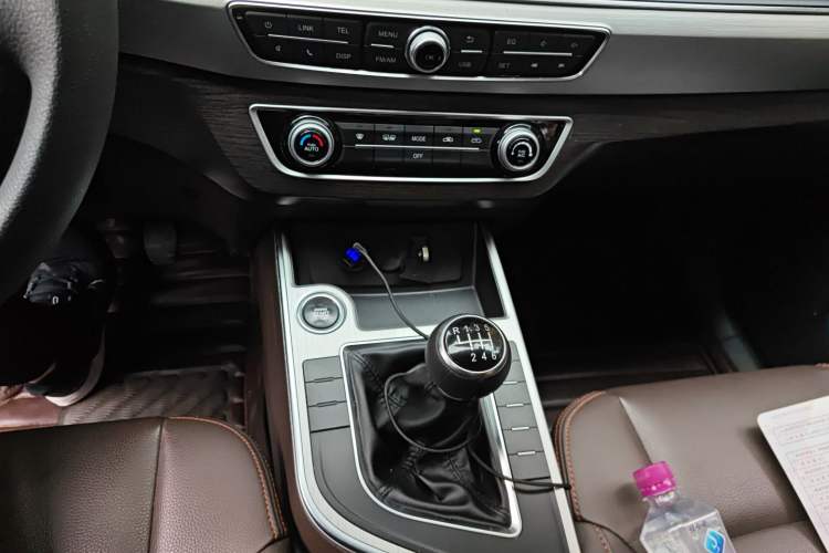 Used FORTHING Joyear X5 2017 Jingxiang Series 1.5T Manual Luxury Model Gear Lever