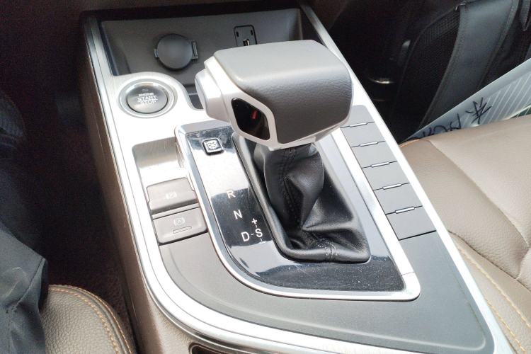 Used FORTHING Joyear X5 2017 Jingxiang Series 1.5T CVT Luxury Model Gear Lever