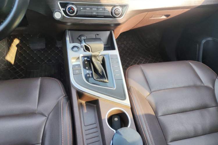 Used FORTHING Joyear X5 2017 Jingxiang Series 1.5T CVT Luxury Model Gear Lever