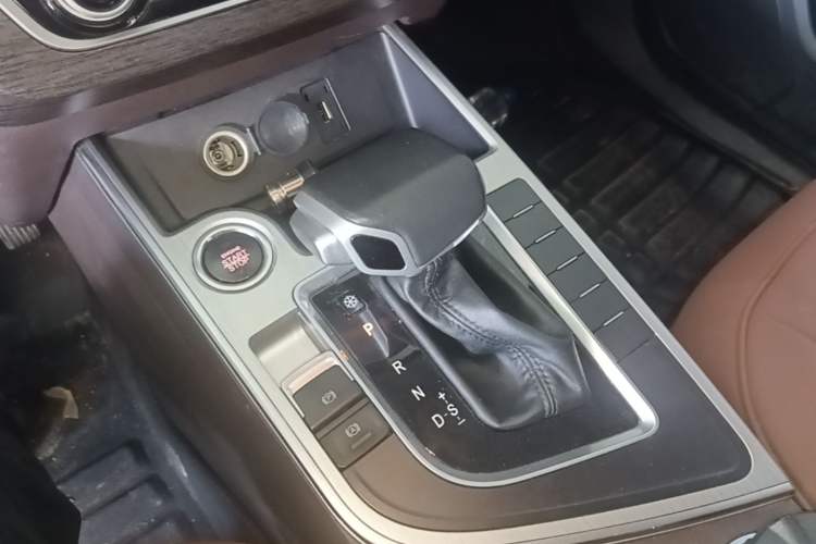 Used FORTHING Joyear X5 2017 Jingxiang Series 1.5T CVT Smart Connectivity Model Gear Lever