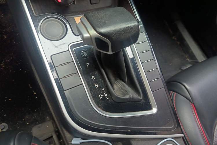 Used FORTHING Joyear X5 2017 1.6L CVT Luxury Model Gear Lever