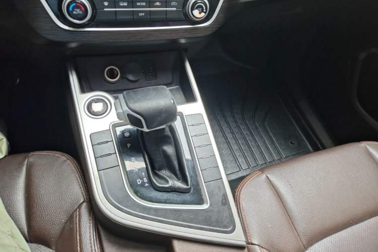 Used FORTHING Joyear X5 2017 1.6L CVT Luxury Model Gear Lever