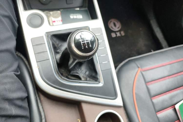 Used FORTHING Joyear X5 2017 1.6L Manual Luxury Model Gear Lever