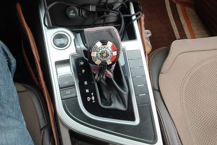 Used FORTHING Joyear X5 2017 Jingxiang Series 1.5T CVT Luxury Model Gear Lever