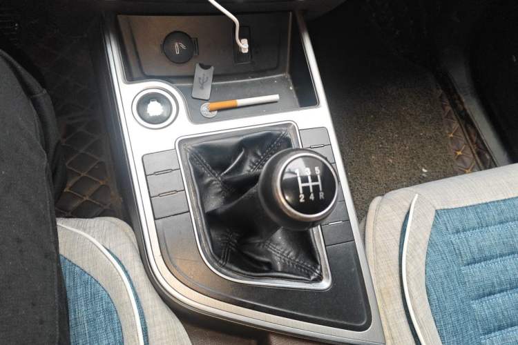 Used FORTHING Joyear X5 2017 1.6L Manual Luxury Model Gear Lever