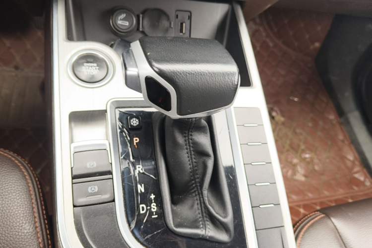 Used FORTHING Joyear X5 2017 Jingxiang Series 1.5T CVT Luxury Model Gear Lever