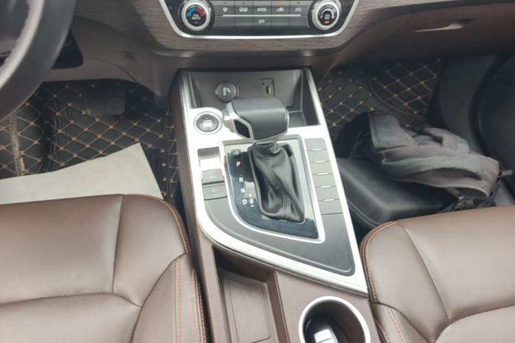 Used FORTHING Joyear X5 2017 Jingxiang Series 1.5T CVT Luxury Model Gear Lever