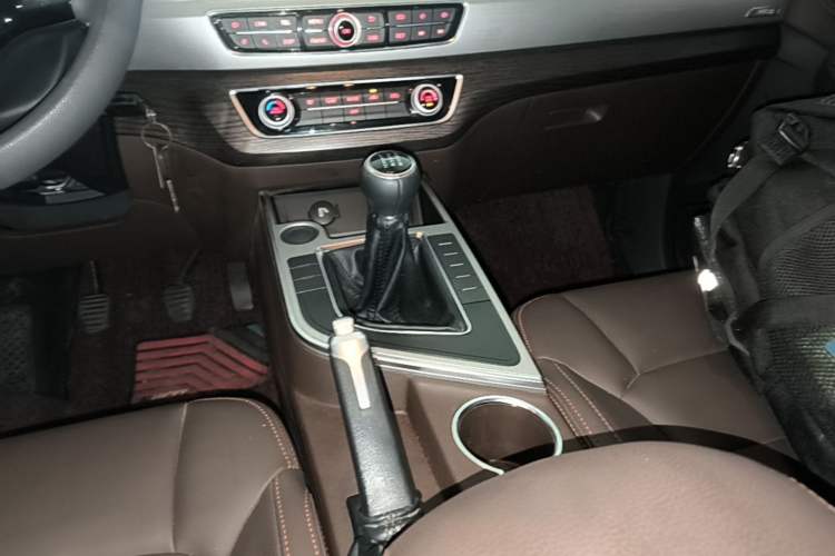 Used FORTHING Joyear X5 2017 1.6L Manual Luxury Model Gear Lever