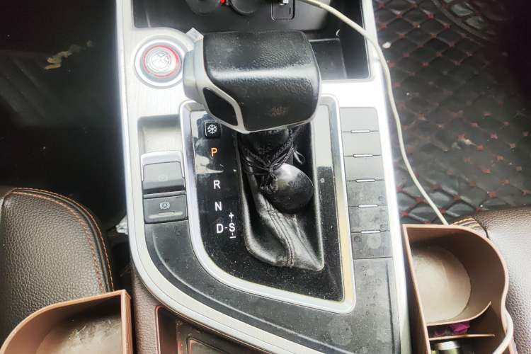 Used FORTHING Joyear X5 2017 Jingxiang Series 1.5T CVT Smart Connectivity Model Gear Lever
