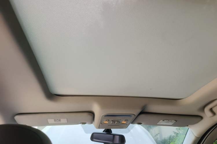 Used FORTHING Joyear X5 2017 Jingxiang Series 1.5T CVT Luxury Model Headliner