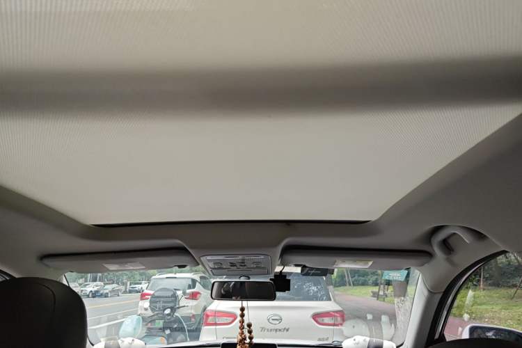 Used FORTHING Joyear X5 2017 Jingxiang Series 1.5T Manual Luxury Model Headliner