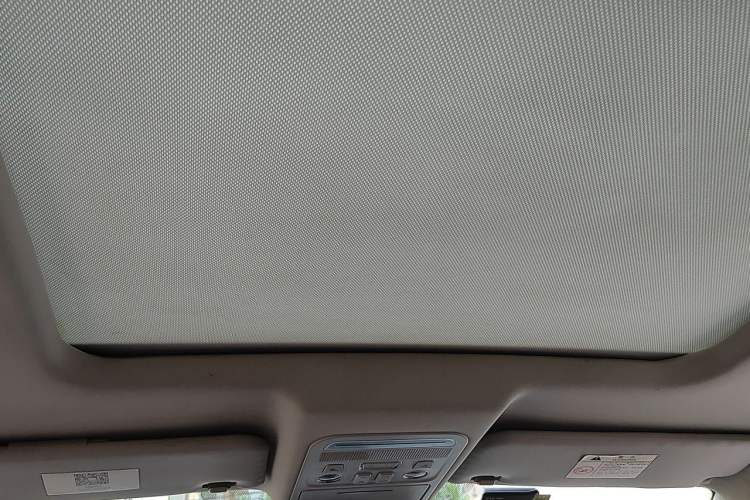 Used FORTHING Joyear X5 2017 Jingxiang Series 1.5T CVT Luxury Model Headliner