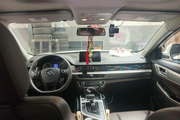 Used FORTHING Joyear X5 2017 Jingxiang Series 1.5T CVT Luxury Model Headliner