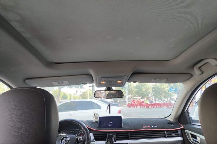 Used FORTHING Joyear X5 2017 Jingxiang Series 1.5T CVT Luxury Model Headliner