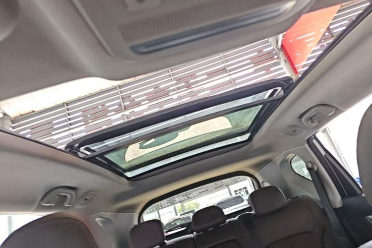 Used FORTHING Joyear X5 2017 Jingxiang Series 1.5T Manual Luxury Model Headliner