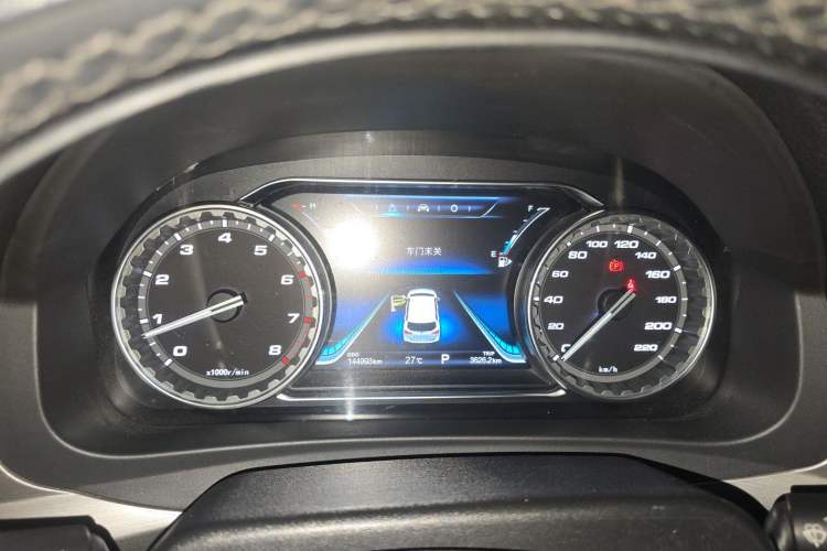 Used FORTHING Joyear X5 2017 Jingxiang Series 1.5T CVT Luxury Model Instrument Cluster