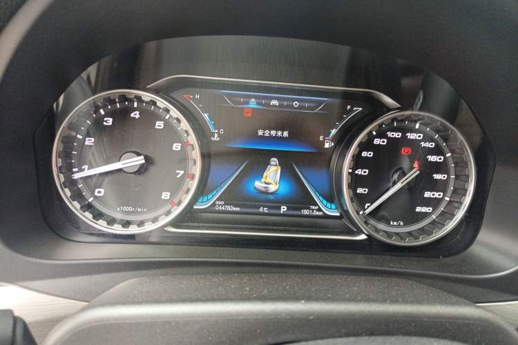 Used FORTHING Joyear X5 2017 Jingxiang Series 1.5T CVT Luxury Model Instrument Cluster
