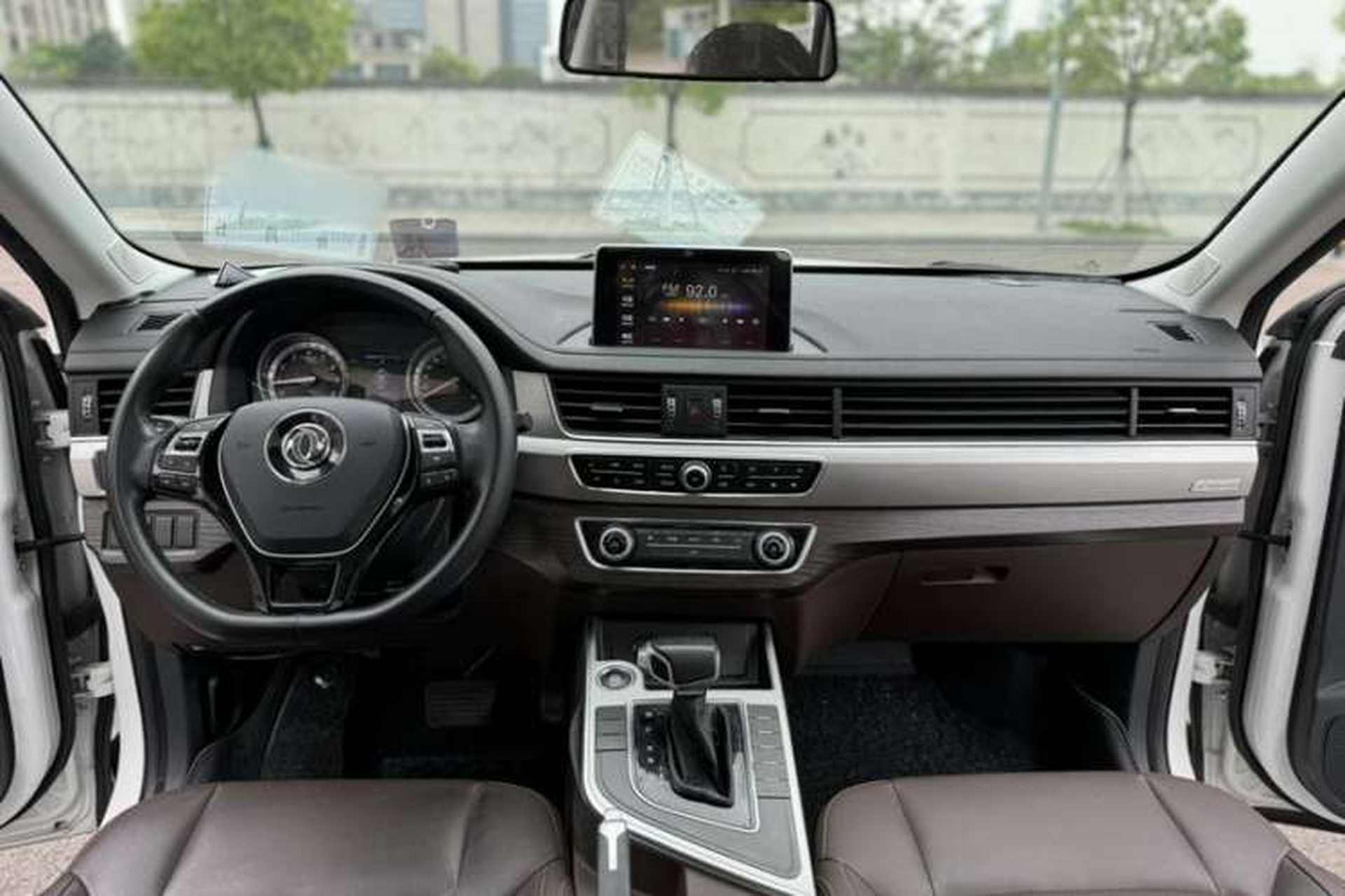 Used FORTHING Joyear X5 2017 1.6L CVT Luxury Model Interior 1
