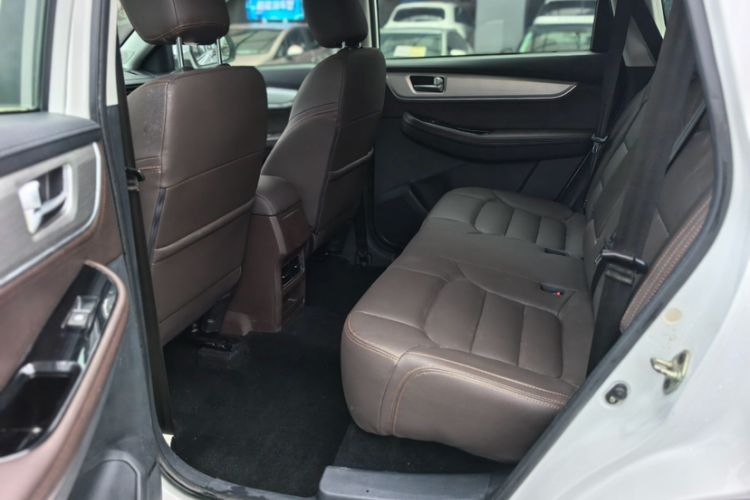 Used FORTHING Joyear X5 2017 1.6L Manual Luxury Model Interior 1