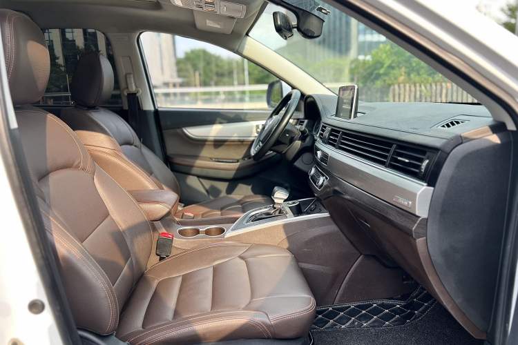 Used FORTHING Joyear X5 2017 Jingxiang Series 1.5T CVT Luxury Model Interior 12