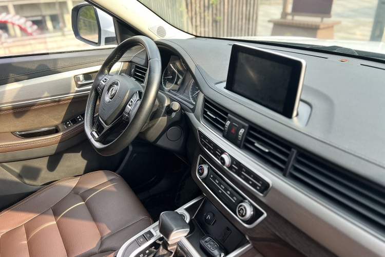 Used FORTHING Joyear X5 2017 Jingxiang Series 1.5T CVT Luxury Model Interior 15