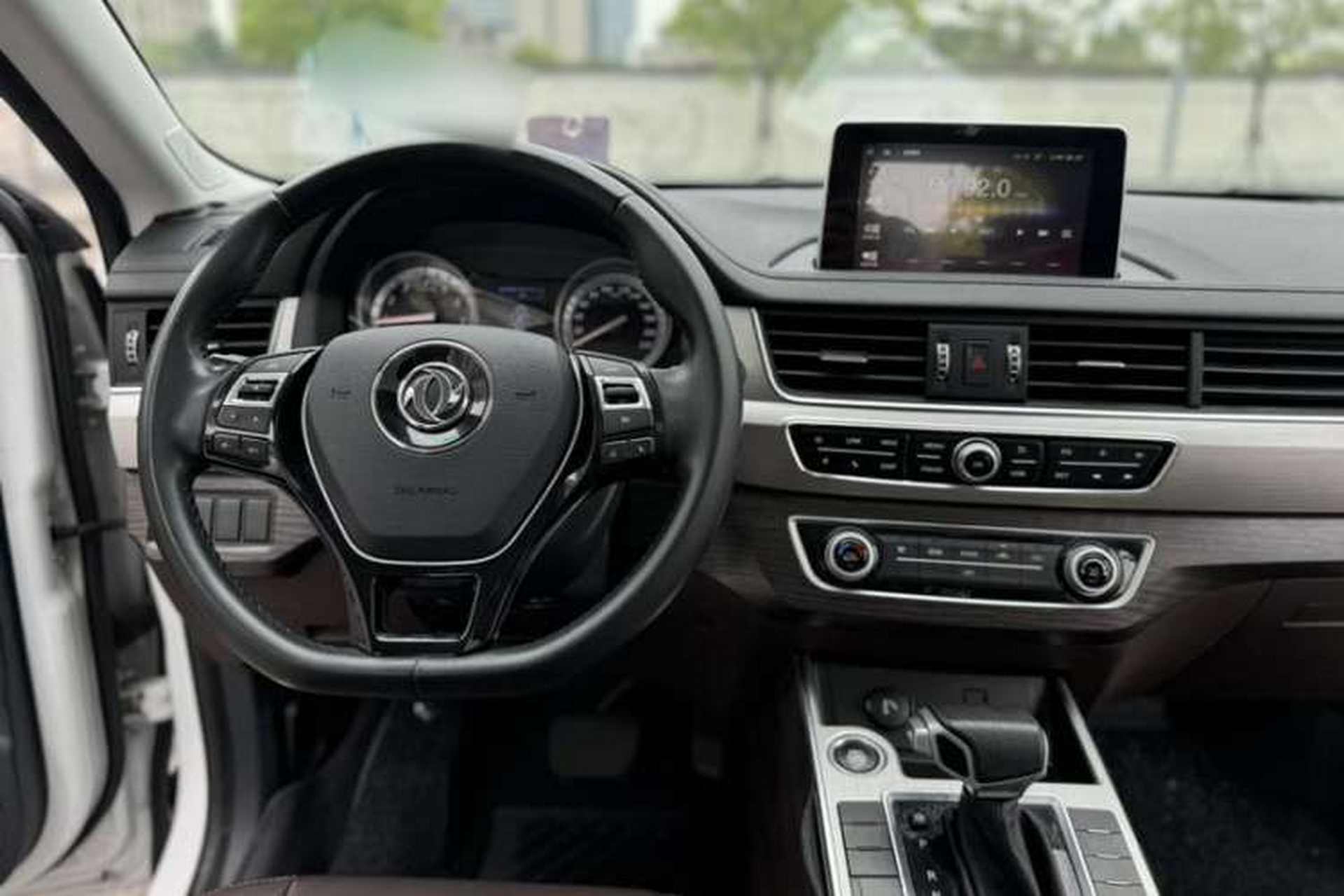 Used FORTHING Joyear X5 2017 1.6L CVT Luxury Model Interior 3