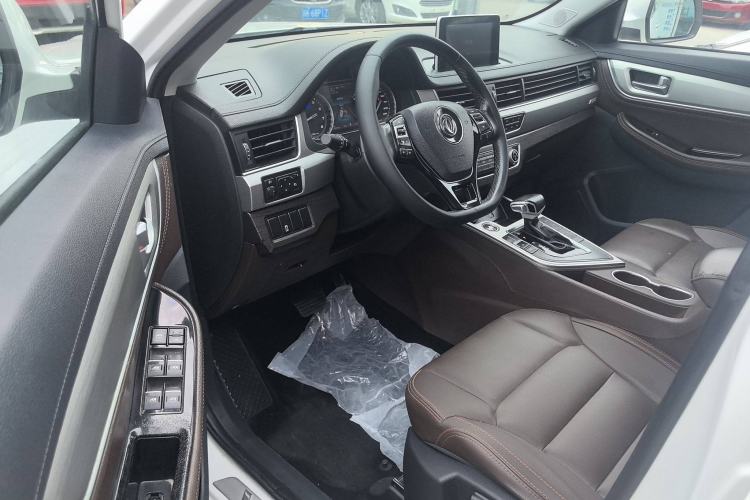 Used FORTHING Joyear X5 2017 Jingxiang Series 1.5T CVT Luxury Model Interior 3