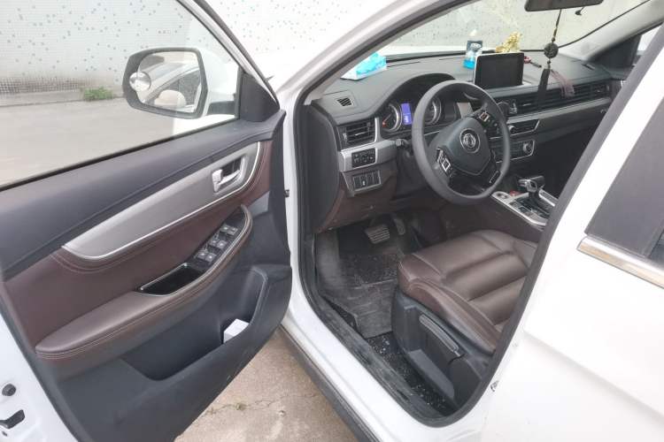 Used FORTHING Joyear X5 2017 Jingxiang Series 1.5T CVT Luxury Model Interior 3
