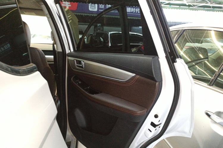 Used FORTHING Joyear X5 2017 Jingxiang Series 1.5T CVT Luxury Model Interior 3