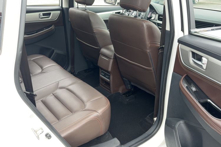 Used FORTHING Joyear X5 2017 Jingxiang Series 1.5T Manual Luxury Model Interior 4