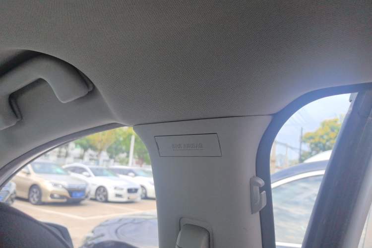 Used FORTHING Joyear X5 2017 Jingxiang Series 1.5T CVT Luxury Model Interior 5