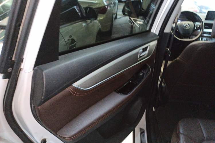 Used FORTHING Joyear X5 2017 Jingxiang Series 1.5T CVT Luxury Model Interior 5