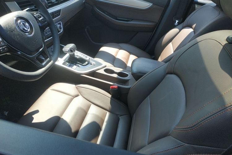 Used FORTHING Joyear X5 2017 Jingxiang Series 1.5T CVT Luxury Model Interior 5